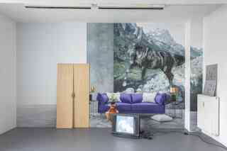 Nach Vorlage der Rechnung aus TORX 
Fototapete, H 320 x B 550 cm, Installationsansichten FAK19 – Förderverein Aktuelle Kunst e. V., Münster(mit Arbeiten von Tobias Heine, Sebastian Moske, Max Santo, Pio Rahner und Philipp Zrenner)