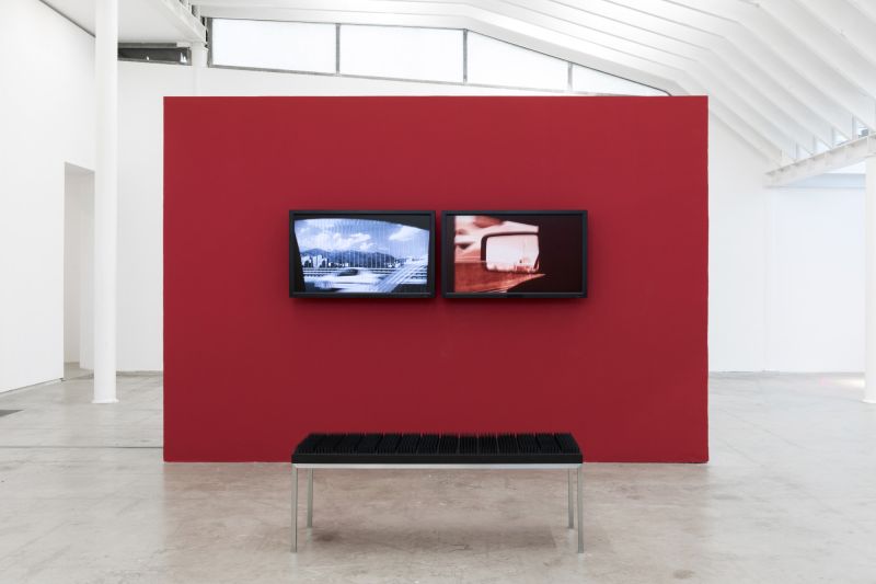 *degrees of freedom*, 7:07 min video | Continuous loop | Two-channel video installation, Metal bench covered with bird spikes, photo: Jens Weyers