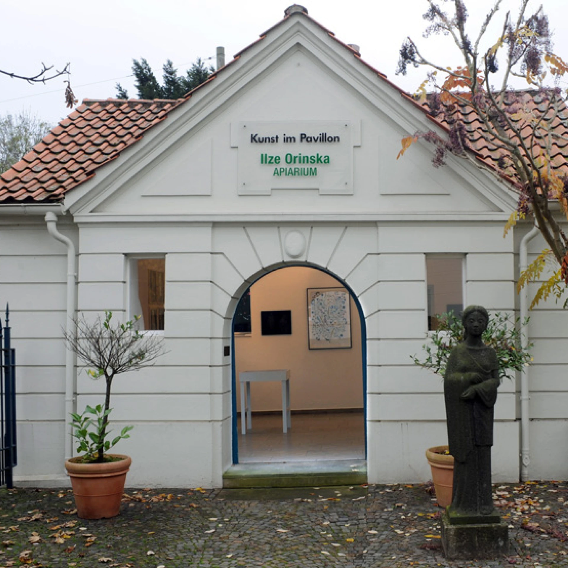 *Apiarium*, 2011 – 2012, Art in the pavilion Gerhard-Marcks-Haus, Bremen
