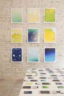 *missing link*, 2015 
Installation und Fotografien, Ausstellungsansicht Polaroids + missing link, Lichtfestival Lichtungen, Hildesheim 2015